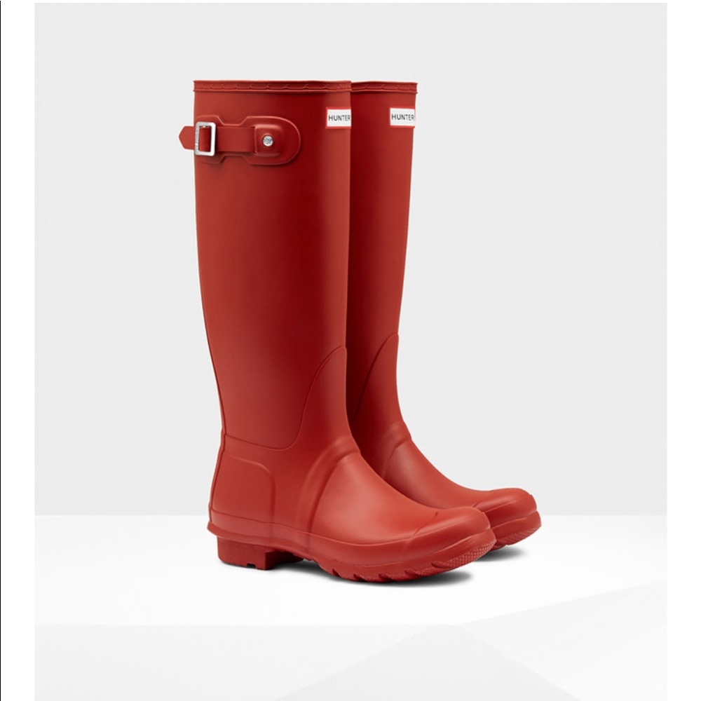 PERFECT CONDITION TALL HUNTER RAINBOOTS